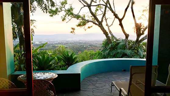 Private Villas with large balcony overlooking the San Jose valley